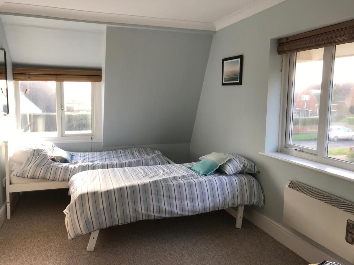 Wittering Holiday Home 이스트 위터링 객실 사진