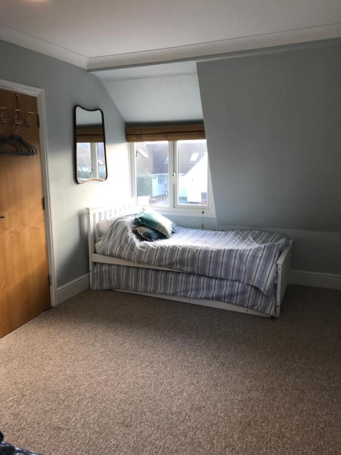 Wittering Holiday Home 이스트 위터링 객실 사진